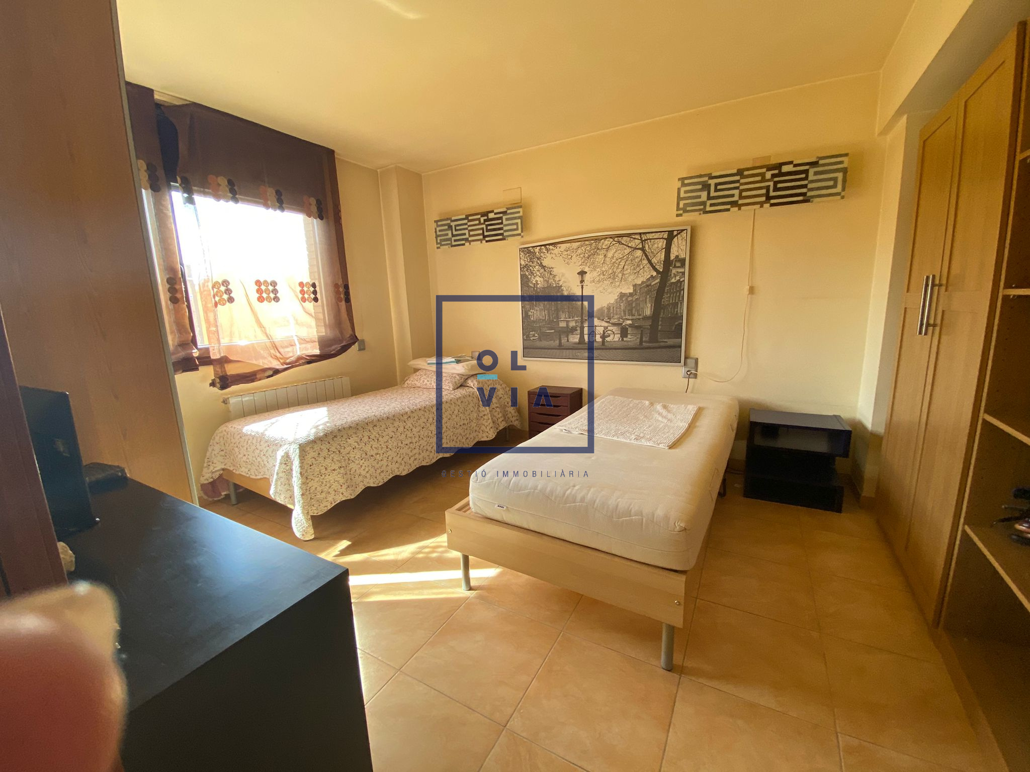 ref. 1413 - CASA CON ASCENSOR Y PISCINA EN EL EIXAMPLE - Olvia Immobiliaria